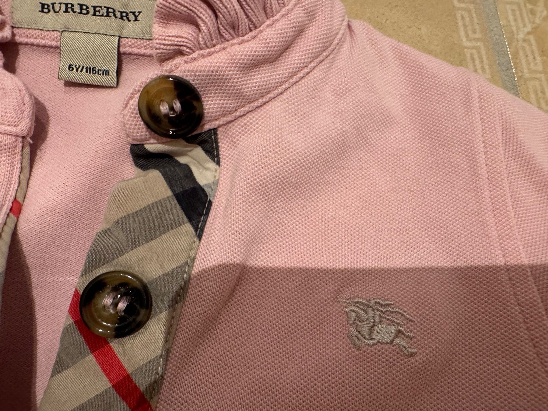 Burberry Camicette, T-shirt & Top: Burberry NWT Shirt, 6J 116 – Nuovo (secondo la descrizione) da Klingnau venduto da Markus14 1