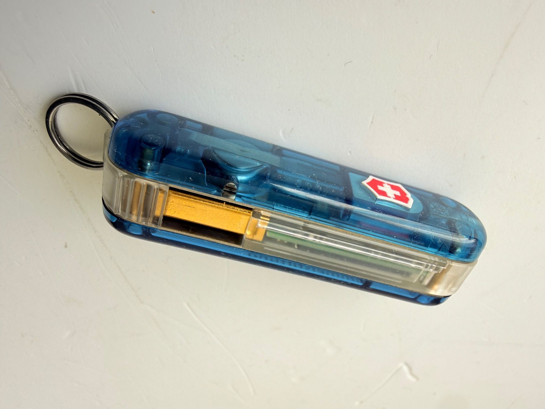 Couteaux de poche: Victorinox SwissMemory – D'occasion à Zwingen par moje1 3
