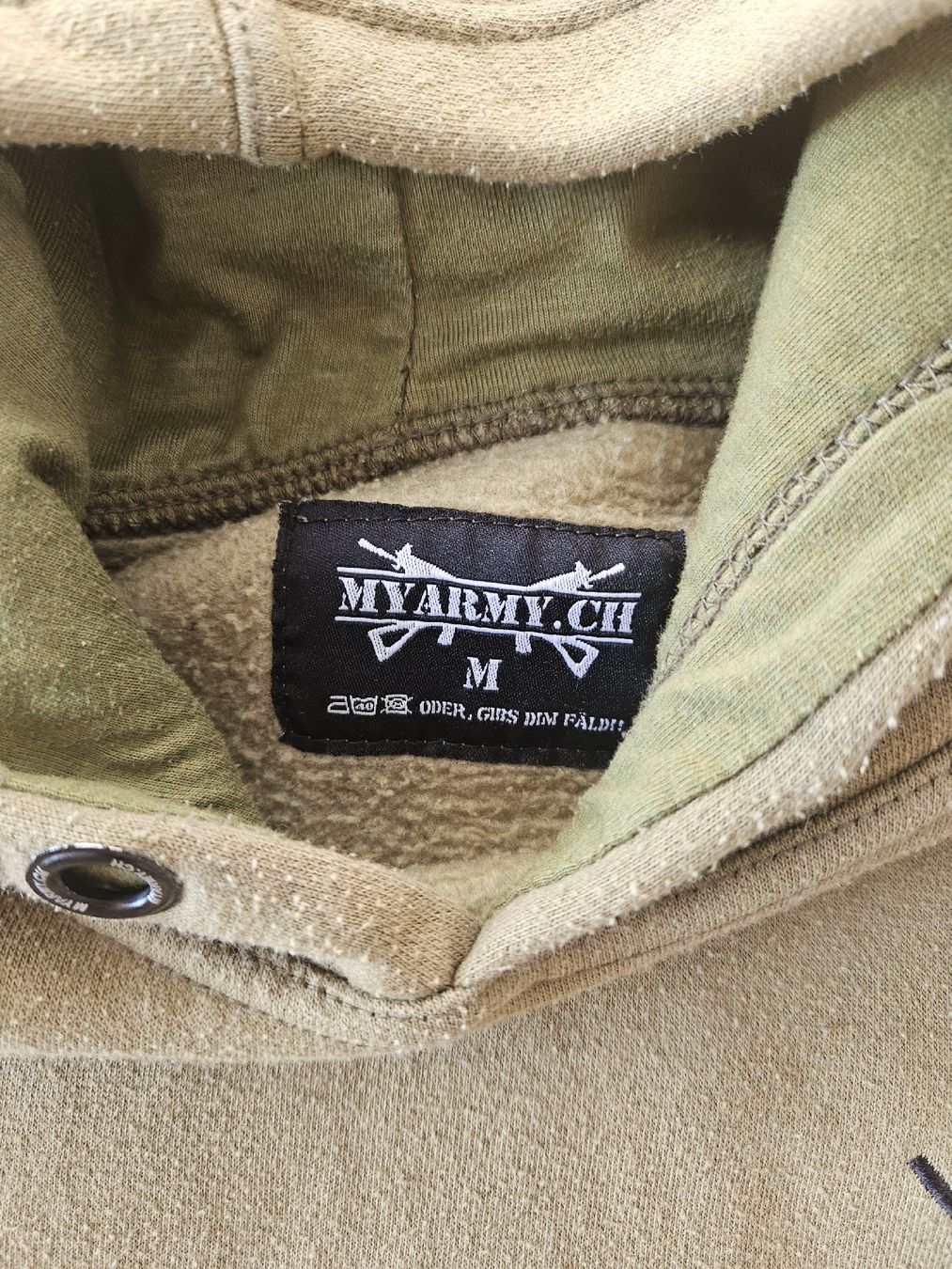 Pulls & Sweat-shirts: Kapuzenpullover Swiss Armed Forces Grösse M olive  – D'occasion à Abtwil AG par Ayline.a8 2