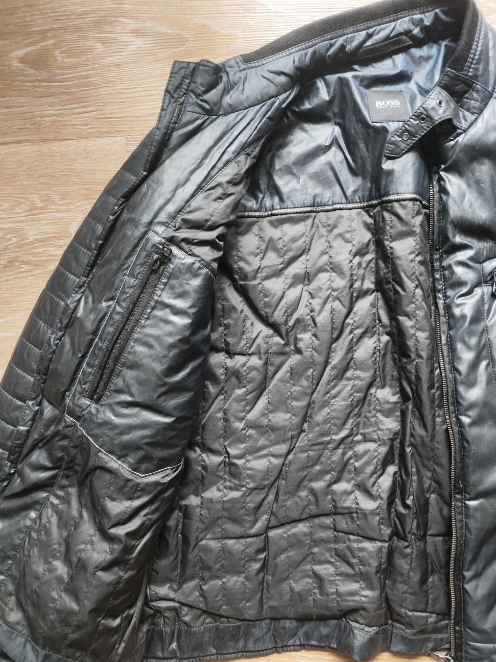 Hugo Boss Giacche: Hugo Boss Daunenjacke – Usato da Winterthur venduto da Ajcps 1