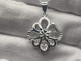 Pendentif Fleur Ajourée en Argent 925