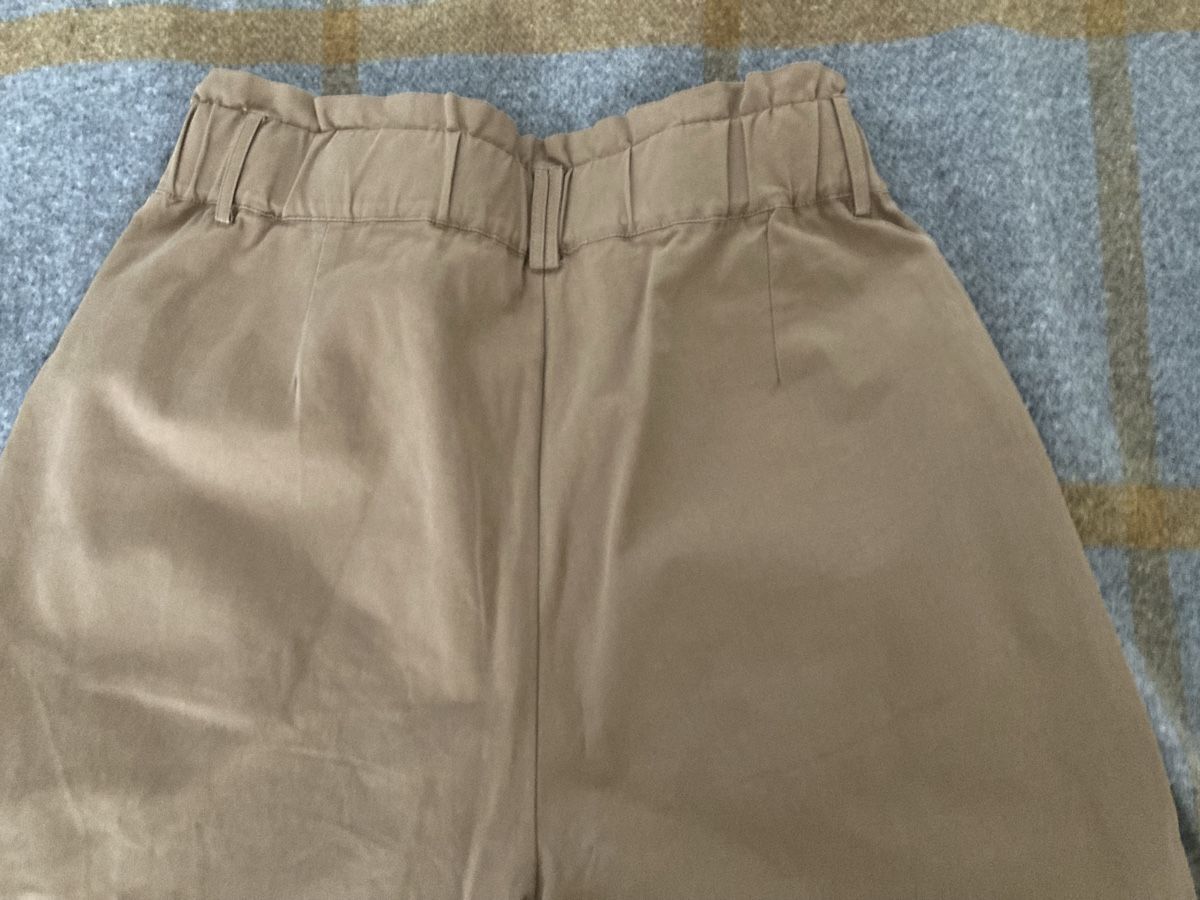 Pantaloni: Tolle Taillenhose mit elastischem Bund – Usato da Luzern venduto da franziska.2024 2