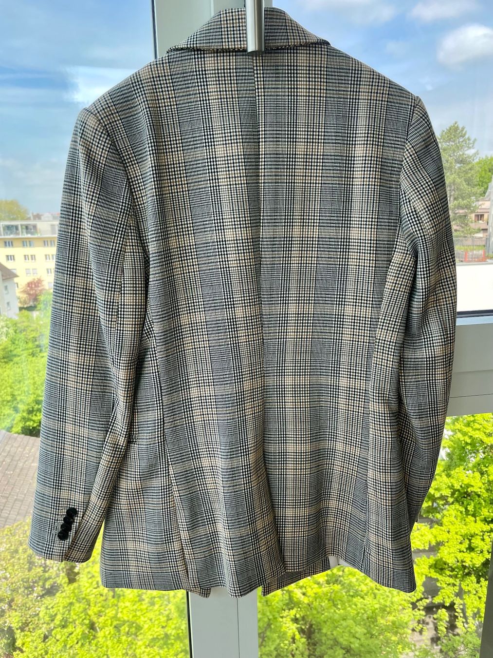 H&M Jacken: klassischer Blazer von H&M – Gebraucht aus Zollikon von pitpat02 1