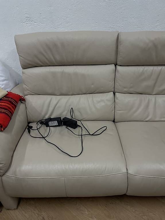 Divani: Elektrisch verstellbarer sofa – Usato da Schlieren venduto da Maximusss76 2