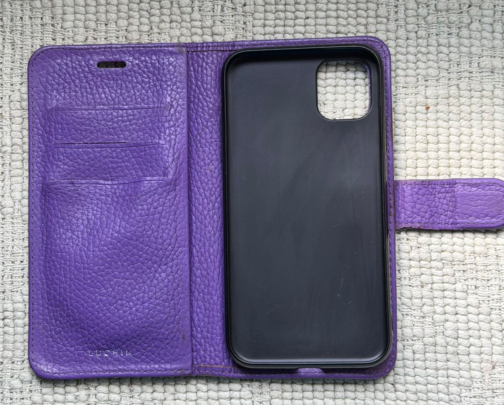 Apple Covers & Schutzfolien: iPhone 11 Hülle Leder Lucrin – Gebraucht aus Grabs von Dekostuebli 3