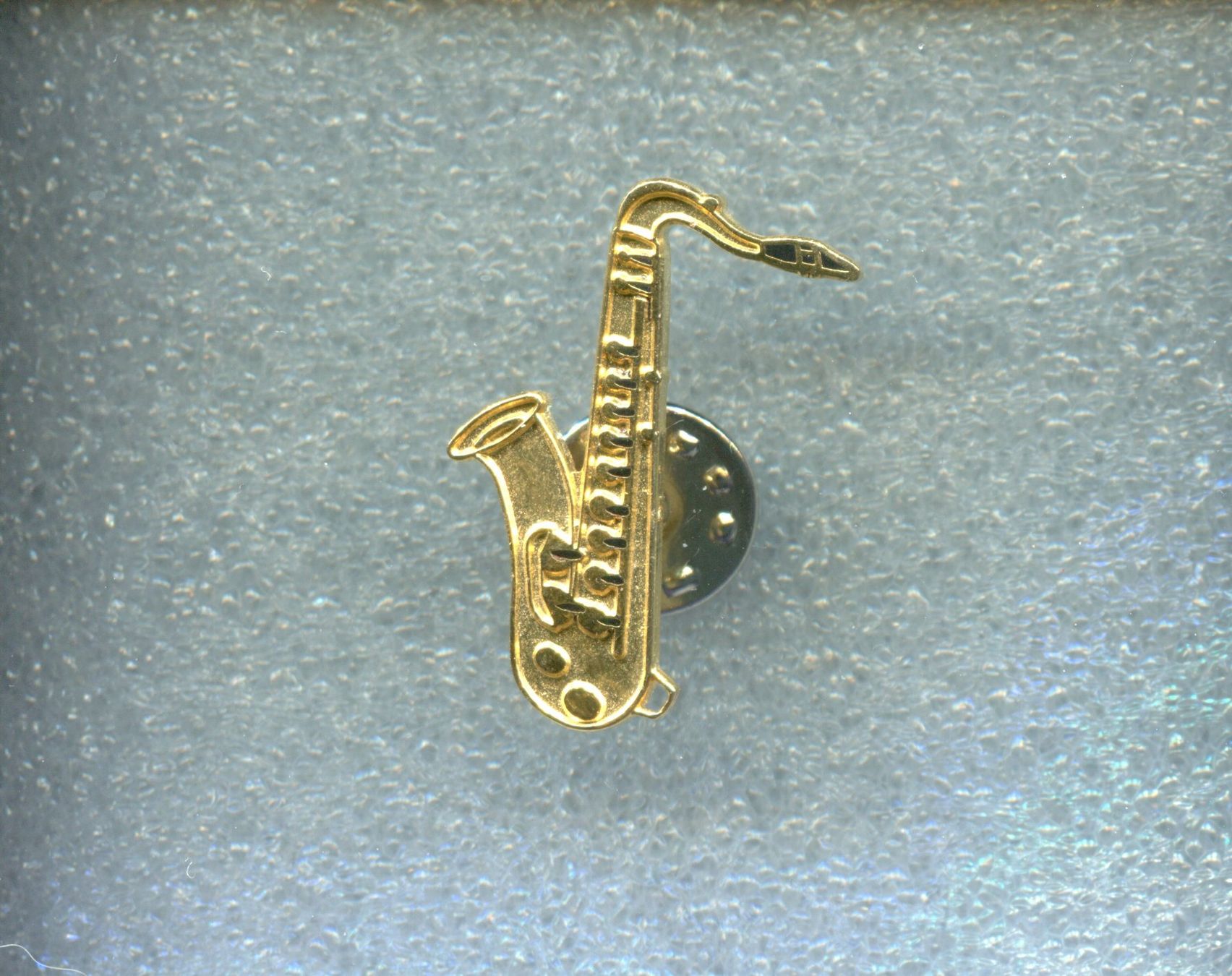 Placchette & Badge: SAXOPHON  – Usato da Winterthur venduto da Sammleroase