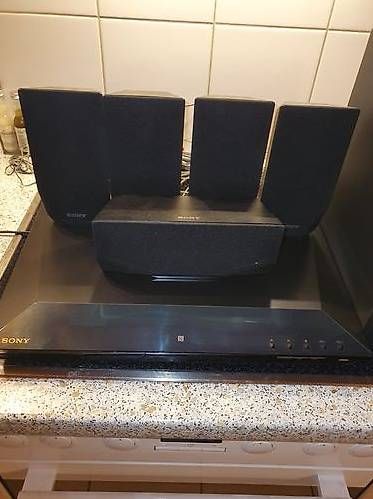 Home cinéma: Sony Blu-ray Disc DVD Home Theatre System – D'occasion à Wattenwil par Rasta1978 1