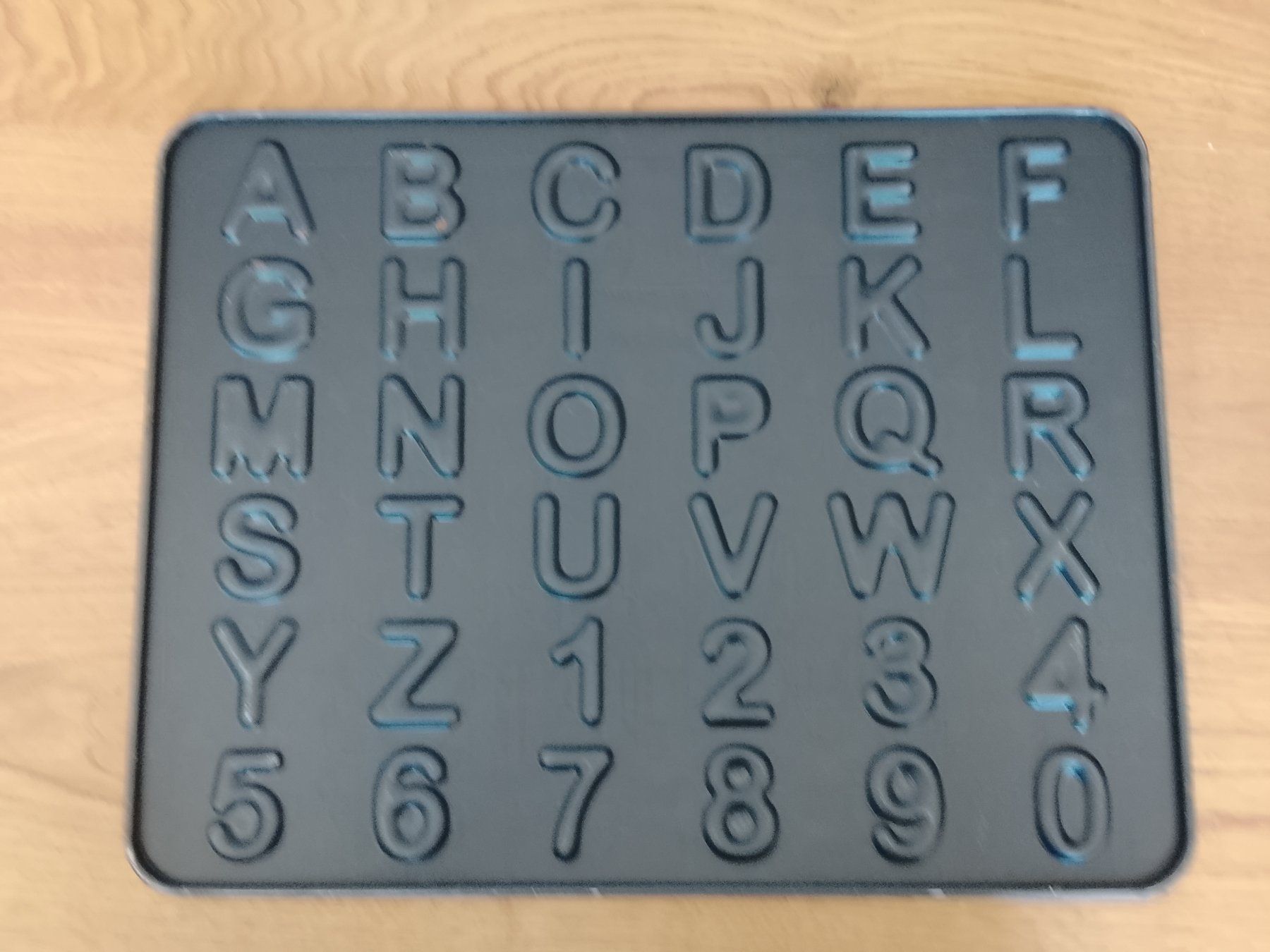 Teglie da forno: Backblech mit Buchstaben und Zahlen – Nuovo (secondo la descrizione) da St. Gallen venduto da Fluros