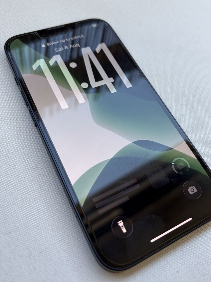 Apple Handys / Smartphones: iPhone 13 (128GB, midnight) – Gebraucht aus Baden von mad_s5py