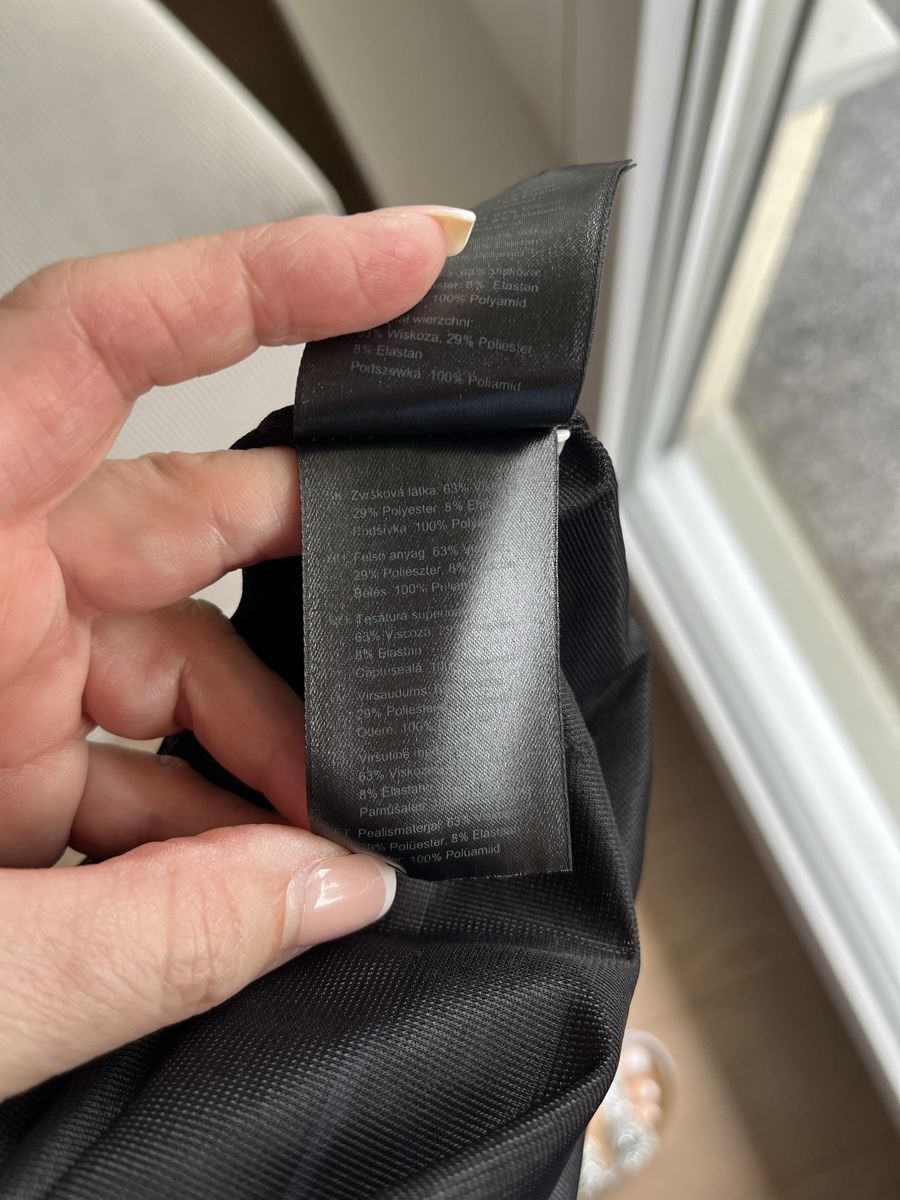 Vestiti: Figurbetontes Kleid – Usato da Wermatswil venduto da -secondchance- 5