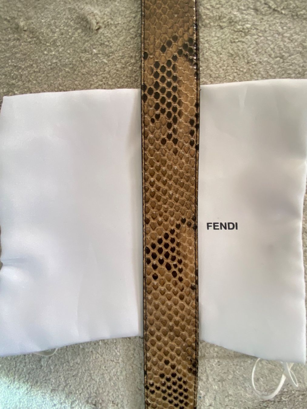 Fendi Gürtel: FENDI cintura – Gebraucht aus Novazzano von ige_cwq5 2