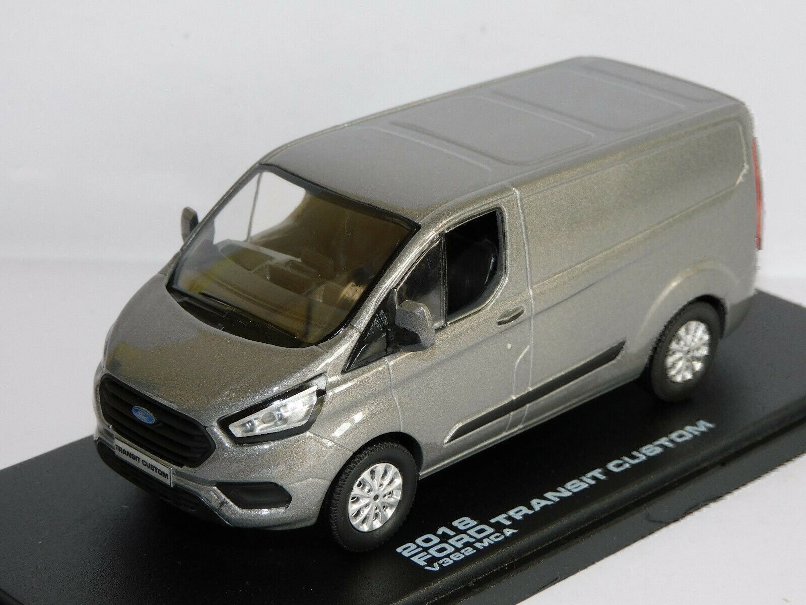 Ford Modellini d'auto: Ford Transit Custom V32MCA Phase II seit 2018 Magnetic grau – Nuovo e nell'imballaggio originale da Gerlafingen venduto da espero88 3