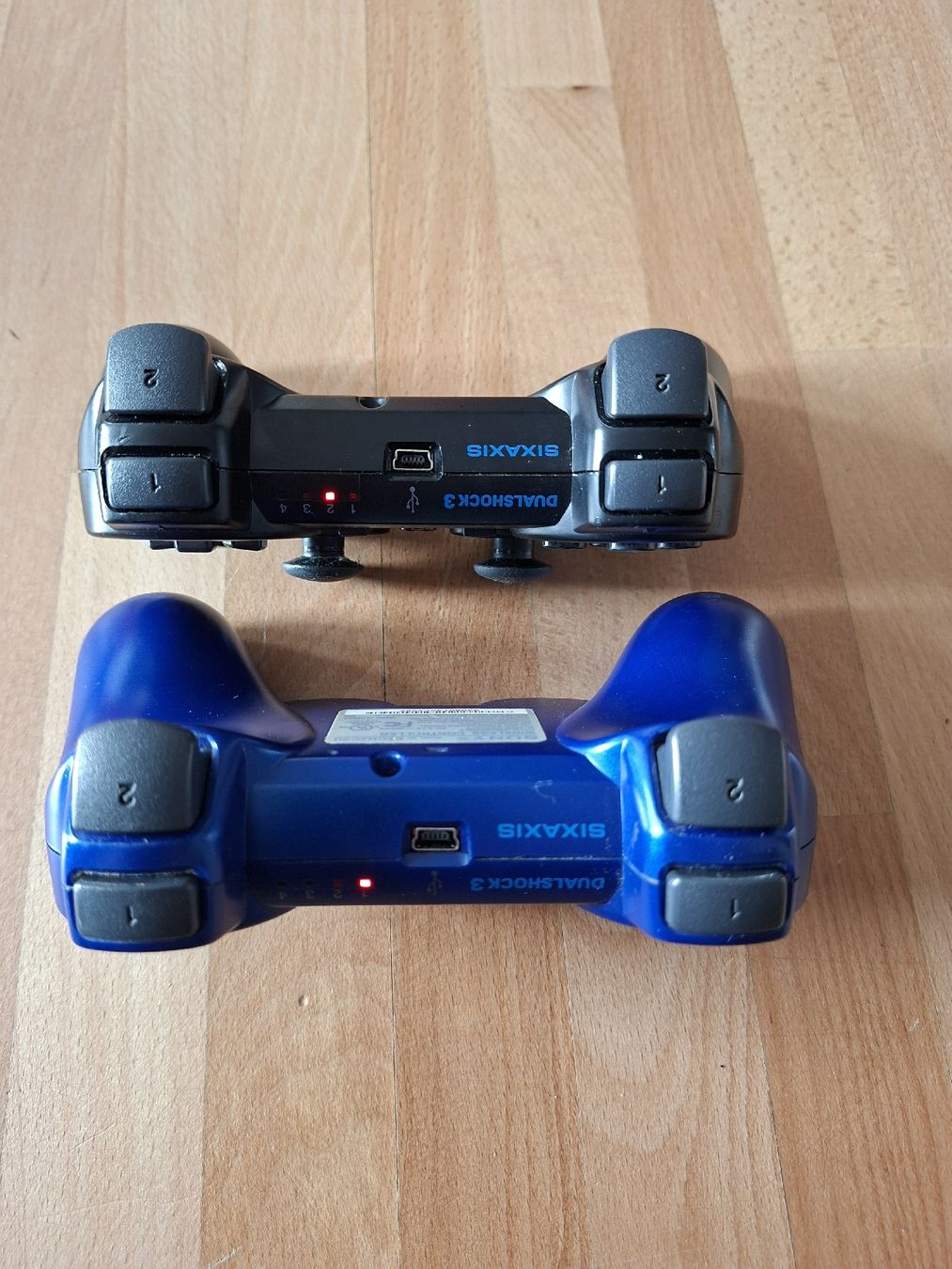Sony Manettes: 2x Sony PlayStation 3 Dualshock 3 Controller Set, gestestet – D'occasion à Zürich par LordM1nus 1