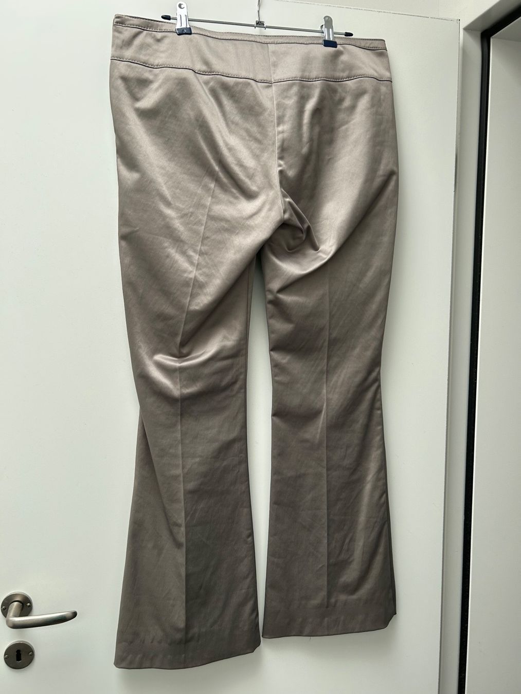 Hallhuber Pantaloni: Hose Hallhuber 40 – Usato da waedenswil venduto da Astepanova 1