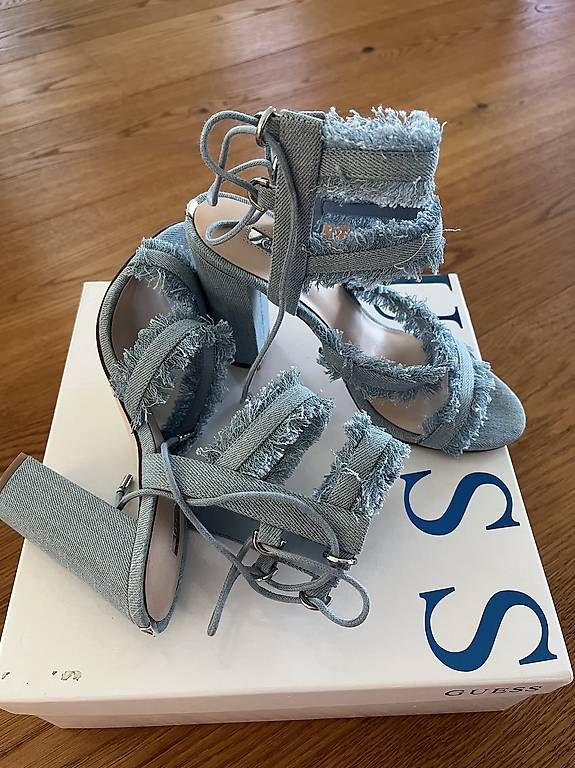 Scarpe da donna: Sandalen Guess Grösse 36 – Usato da Mittelhäusern venduto da cgrandi 1