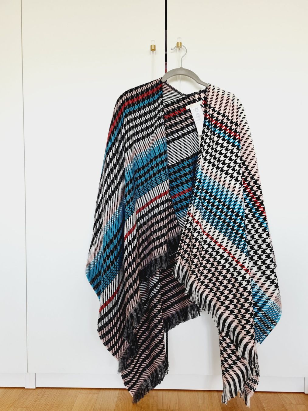 Giacche: MAJE PONCHO "EMILIE" – Nuovo (secondo la descrizione) da Zug venduto da zebbra192 1