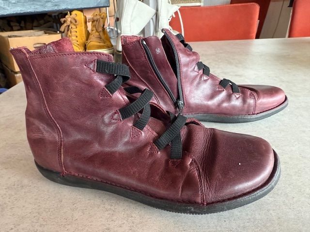 Damenschuhe: Chaussures Loint's, prix baissé – Gebraucht aus Enges von cordec 2