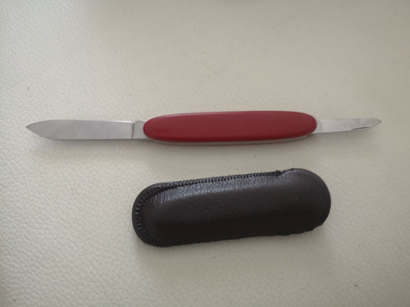 Victorinox Taschenmesser: Victorinox Sackmesser Rot "Die Allgemeine" mit Etui. – Gebraucht aus Belp von mar_76s8 1