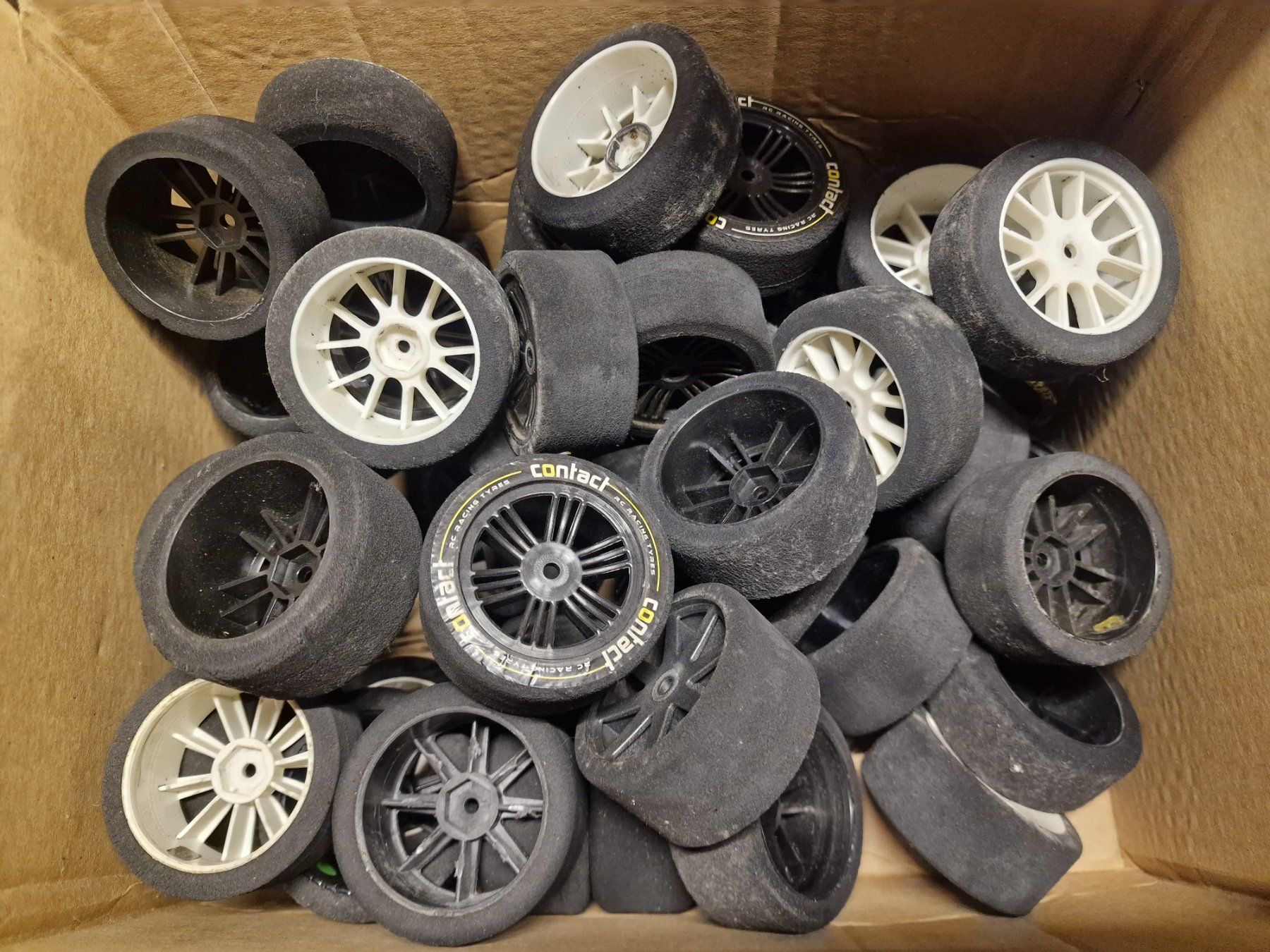 Modellismo RC: 1/10  ONROAD MOOSGUMMI - REIFEN – Usato da Waldstatt venduto da CENLIPOS 1