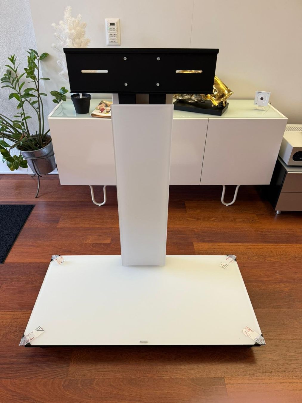 Spectral Mobili TV: Spectral TV Möbel – Nuovo (secondo la descrizione) da Oberengstringen venduto da Limmat8102