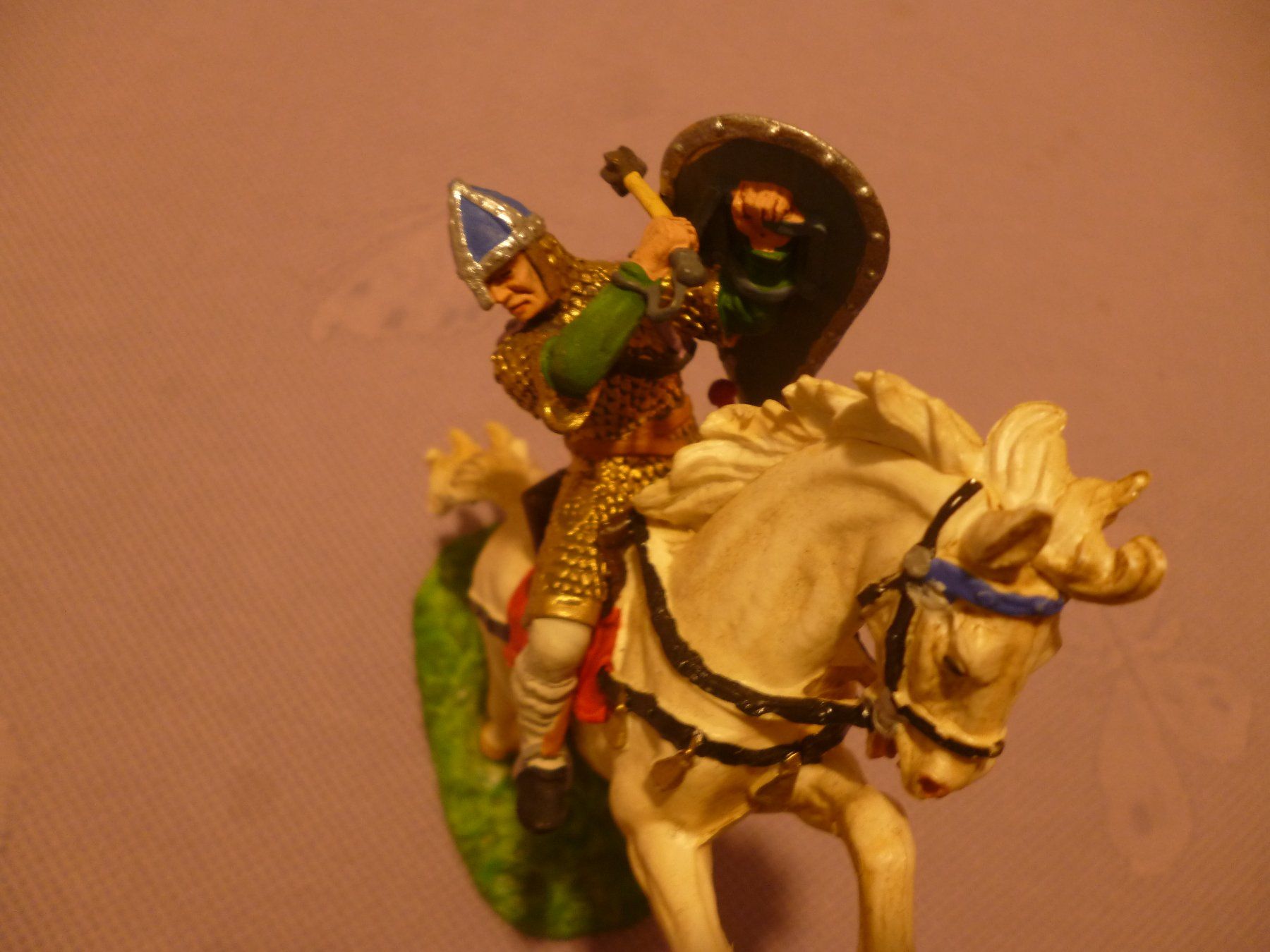 Figuren: Ritterfigur auf Pferd, detailreich bemalt, (ELASTOLIN) – Gebraucht aus Volketswil von nemo2000 6