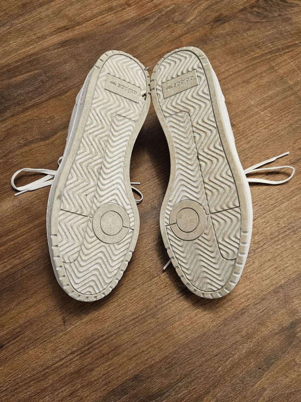 Adidas Scarpe da uomo: Adidas - White Sneakers Gr. 46 – Usato da Ostermundigen venduto da Kaervek_SUI 1