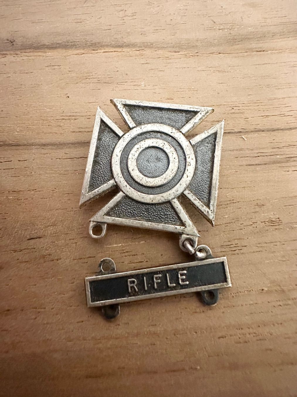 Medaillen: WW2 SOLID STERLING SILVER US ARMY SHARPSHOOTER MARKSMANSHIP – Gebraucht aus Baar von Mic_vL