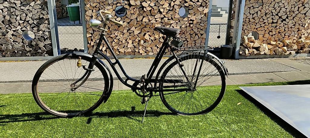 Biciclette: Altes Vintage Damenvelo – Usato da Montlingen venduto da Kadett83