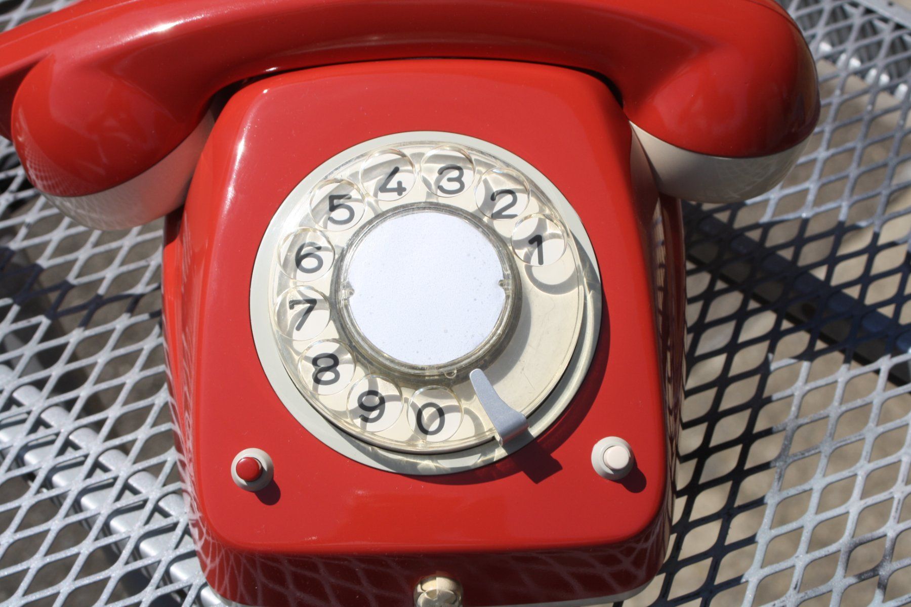 Téléphones: TELEFON VINTAGE MIT WÄHLSCHEIBE – D'occasion à Wauwil par Pneuedy 2
