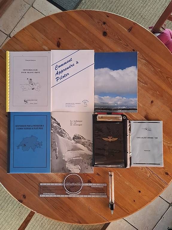 Libri: Comment apprendre à Piloter un Avion  – Usato da Bramois venduto da pilote007