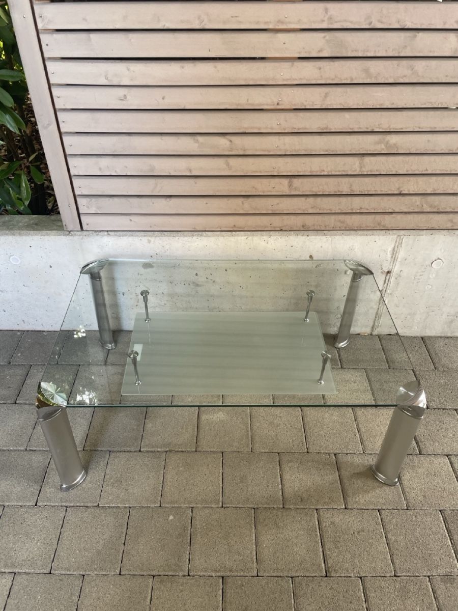 Tische: Glastisch – Gebraucht aus Brugg AG von ameet.madan