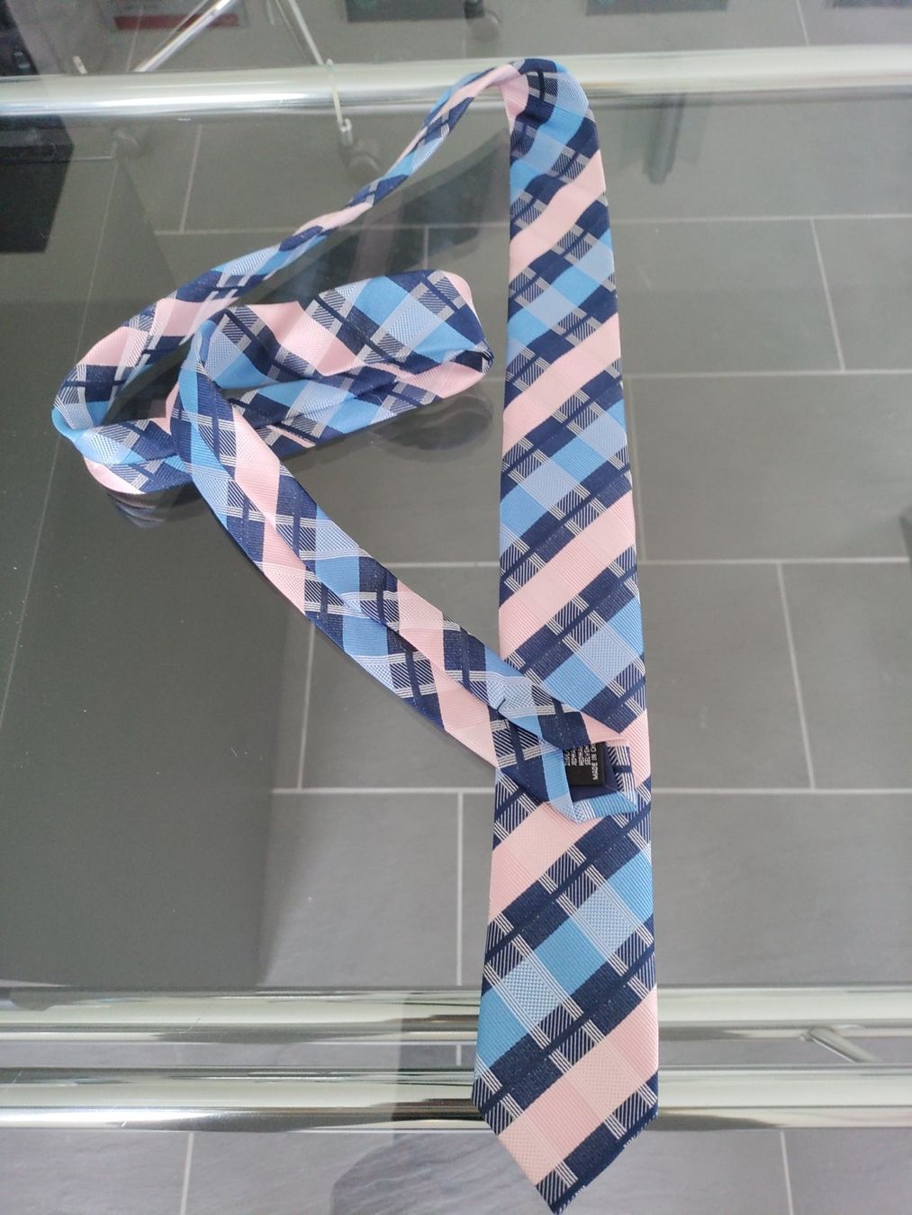 Cravatte: Cravate - Bleu et rose – Usato da Avry-devant-Pont venduto da OBoss 1