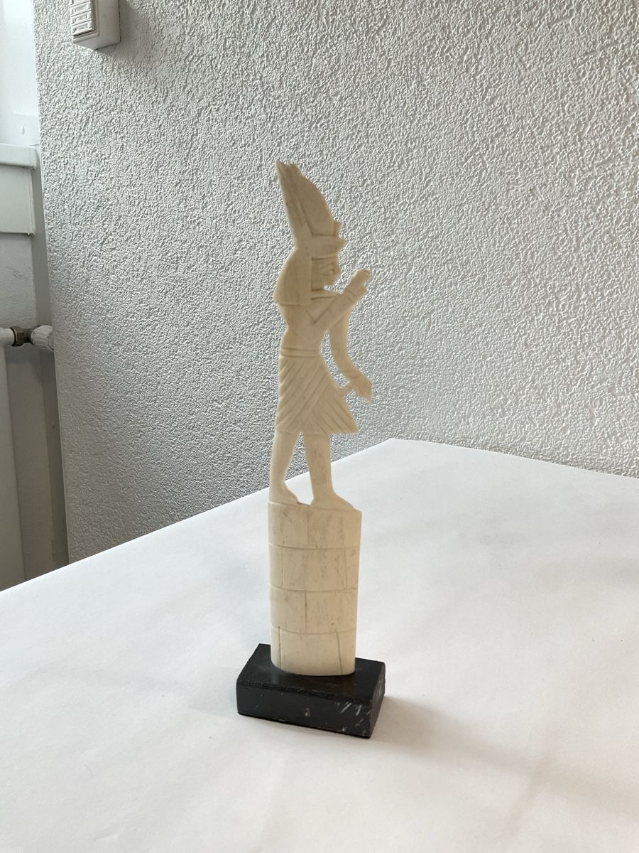 Statuette: Statuette ancienne, sculpté  – Usato da Malleray venduto da Robot12