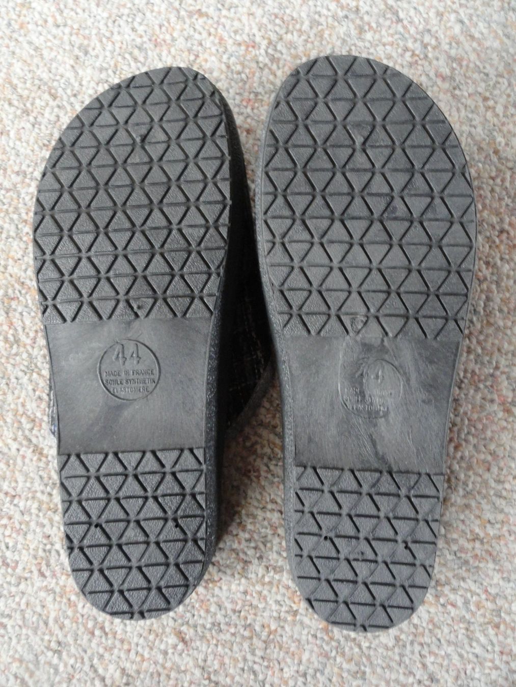 Herrenschuhe: Filzpantoffeln Grösse 44 neu – Gebraucht aus Ins von Baj 3