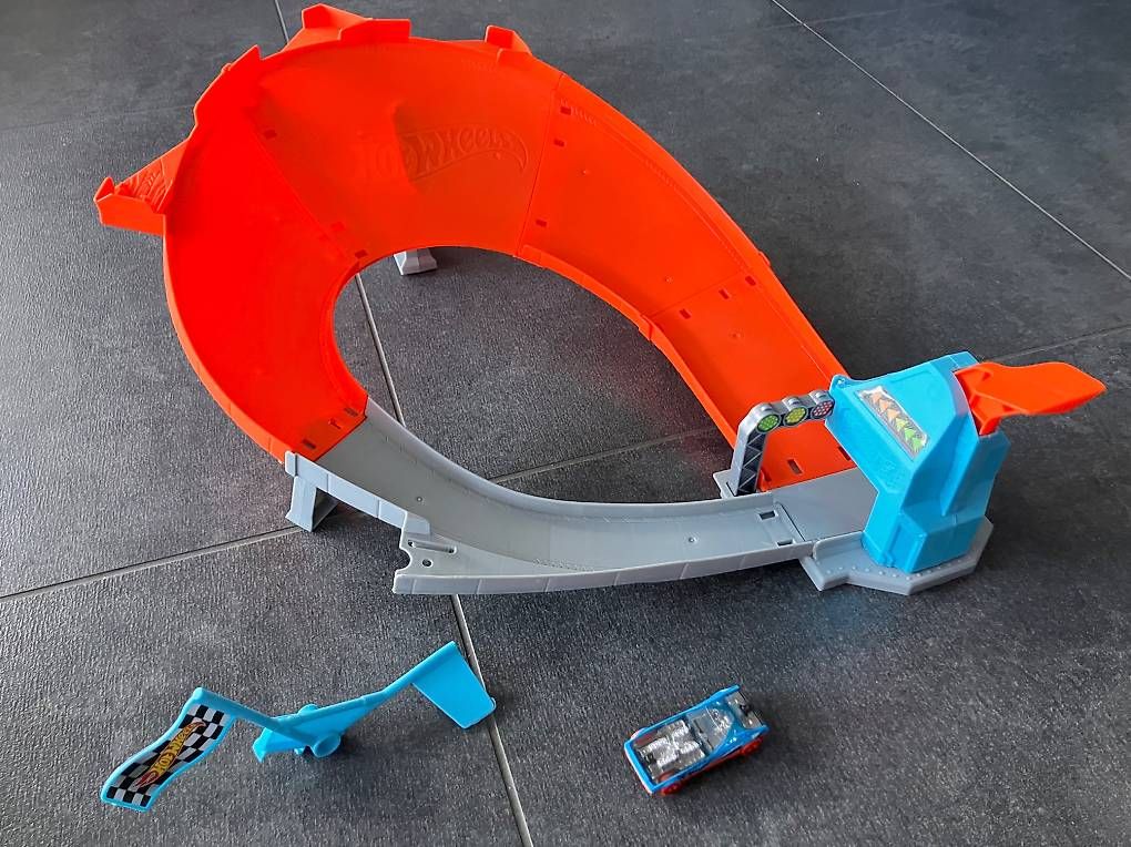 Giocattoli: Hot wheel Bahn  – Usato da Frutigen venduto da siju
