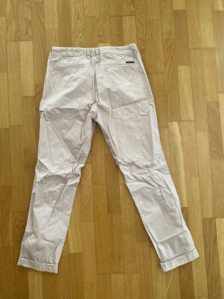 Pantaloni: Chino Damenhose hellrosa Gr. 30/32 mit Gürtel – Usato da Frauenfeld venduto da Wiibli_18 1