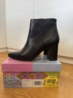 Schwarze Leder-Stiefeletten Gr 40 - NEU 