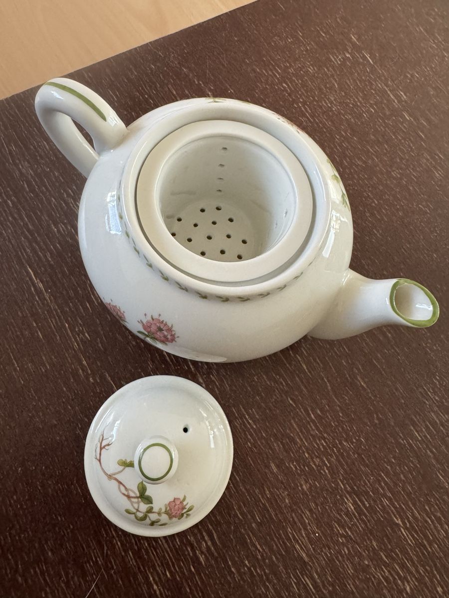 Caraffe: Porzellan Teekaraffe, Blumenmuster – Usato da Dietikon venduto da c.froehlich 2
