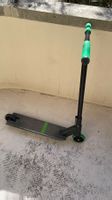 Stunt Scooter Ozitek schwarz grün gebraucht guter Zustand