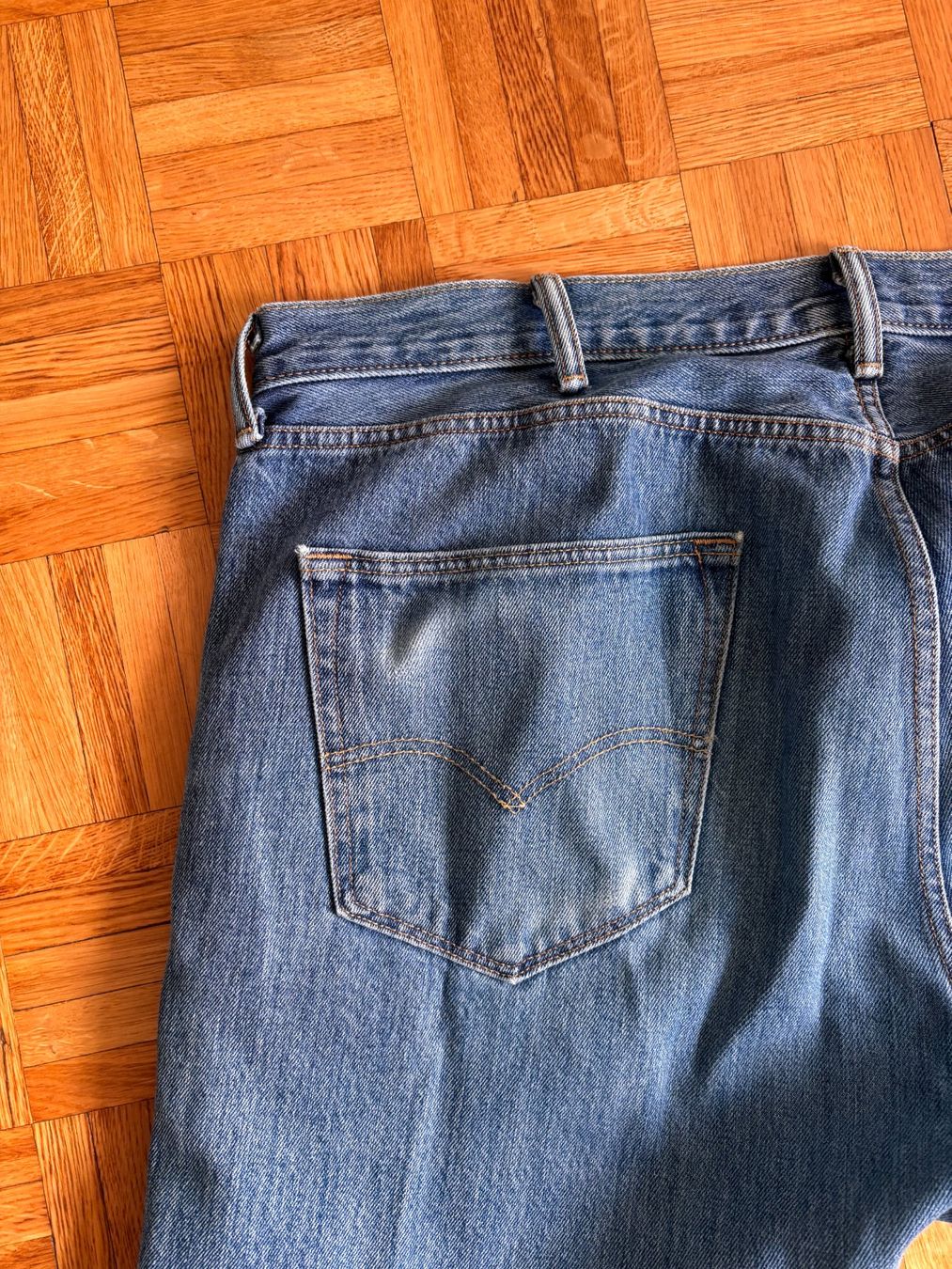 Levi's Jeans: Levi's 501 42x32 – Gebraucht aus Prilly von Ezareth 2