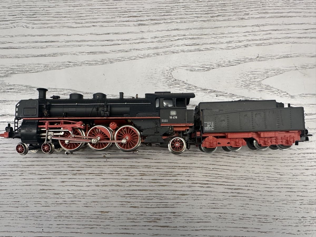 Märklin Modellini di ferrovie: Märklin 3091 DB BR 18 – Usato da Lupsingen venduto da New-Haven 2