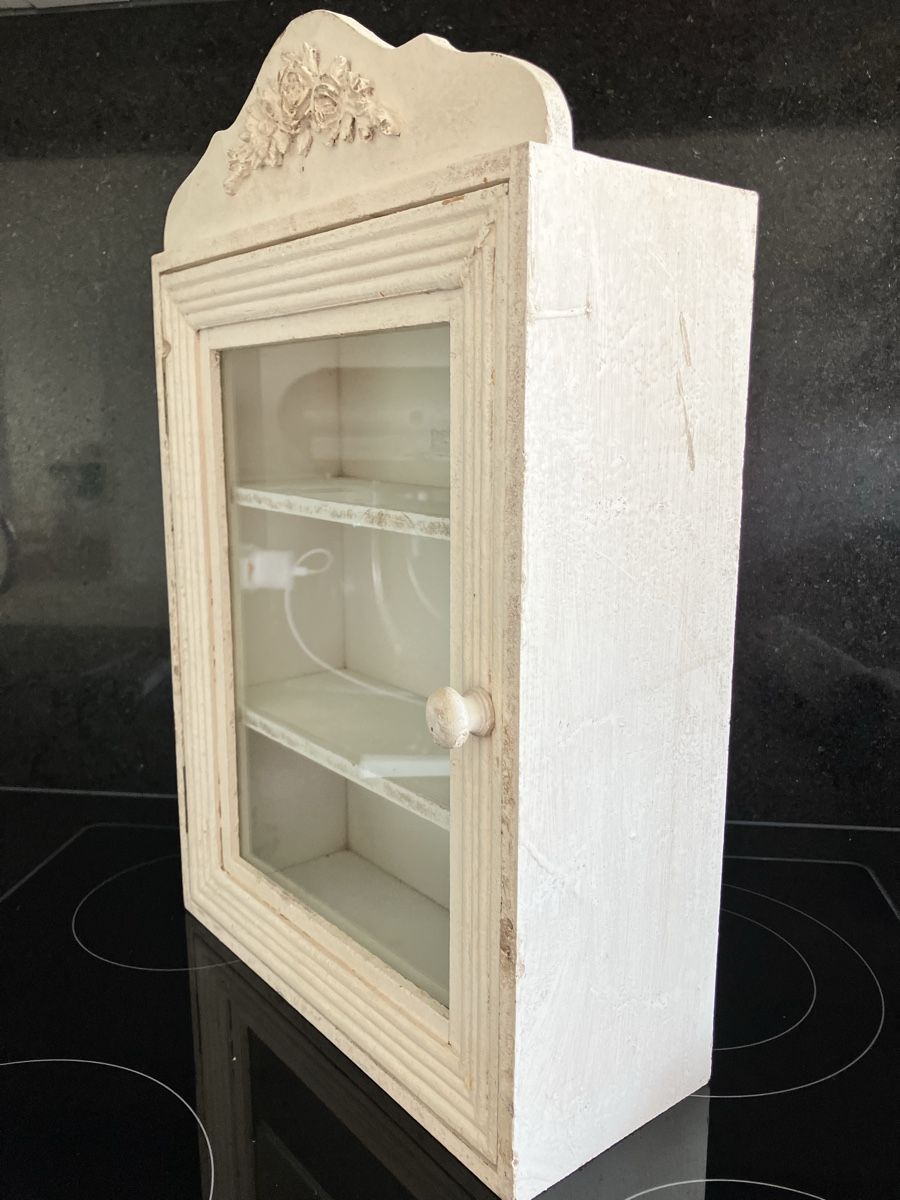 Armadi: Vintage Wandschrank – Usato da Zürich venduto da Lilua78 1