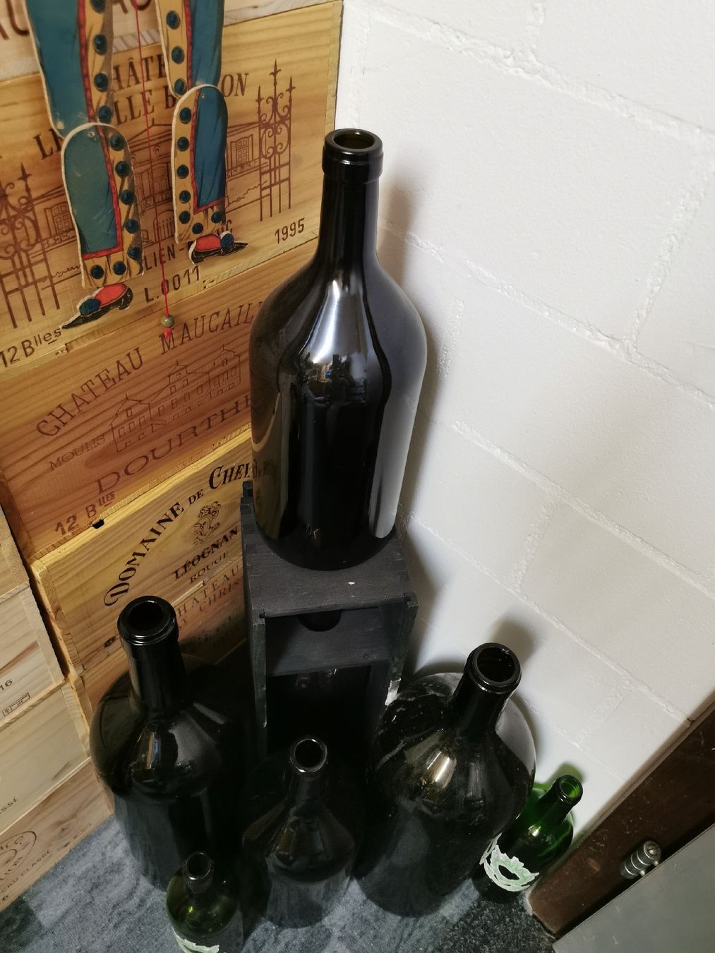 Verres, cruches & bouteilles: 7x dekorative Weinflaschen  – D'occasion à Wetzikon ZH par Tothart 7