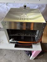 Gasgrill, Oberhitze Grill, neuwertig, Top Zustand!