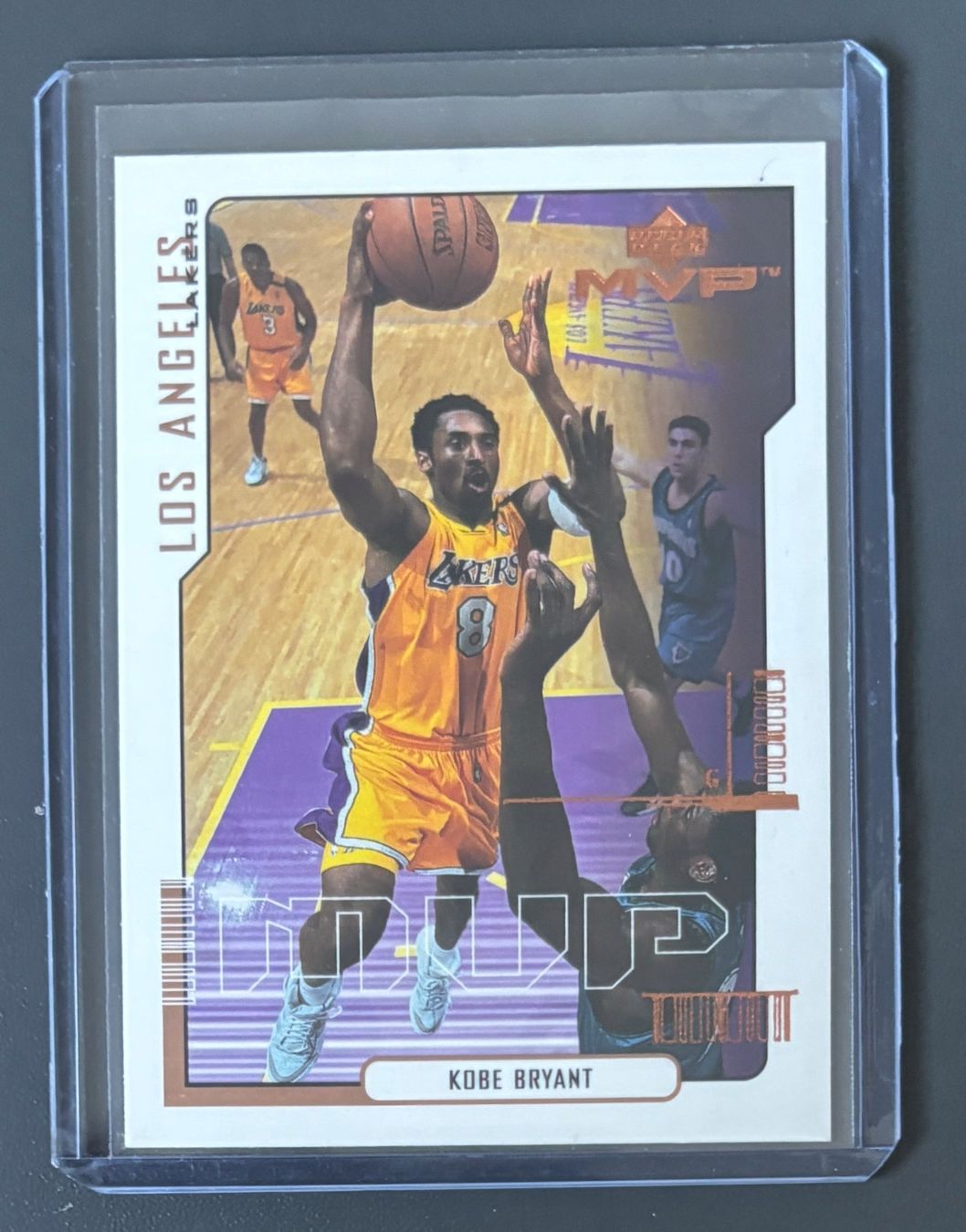 Nba Sammelbilder & Trading cards: NBA Kobe Bryant 2000 Upper Deck MVP Card Lakers – Gebraucht aus Muri b. Bern von winningloser