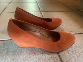 Tamaris Keilpumps Gr. 37, Orange, Wildleder