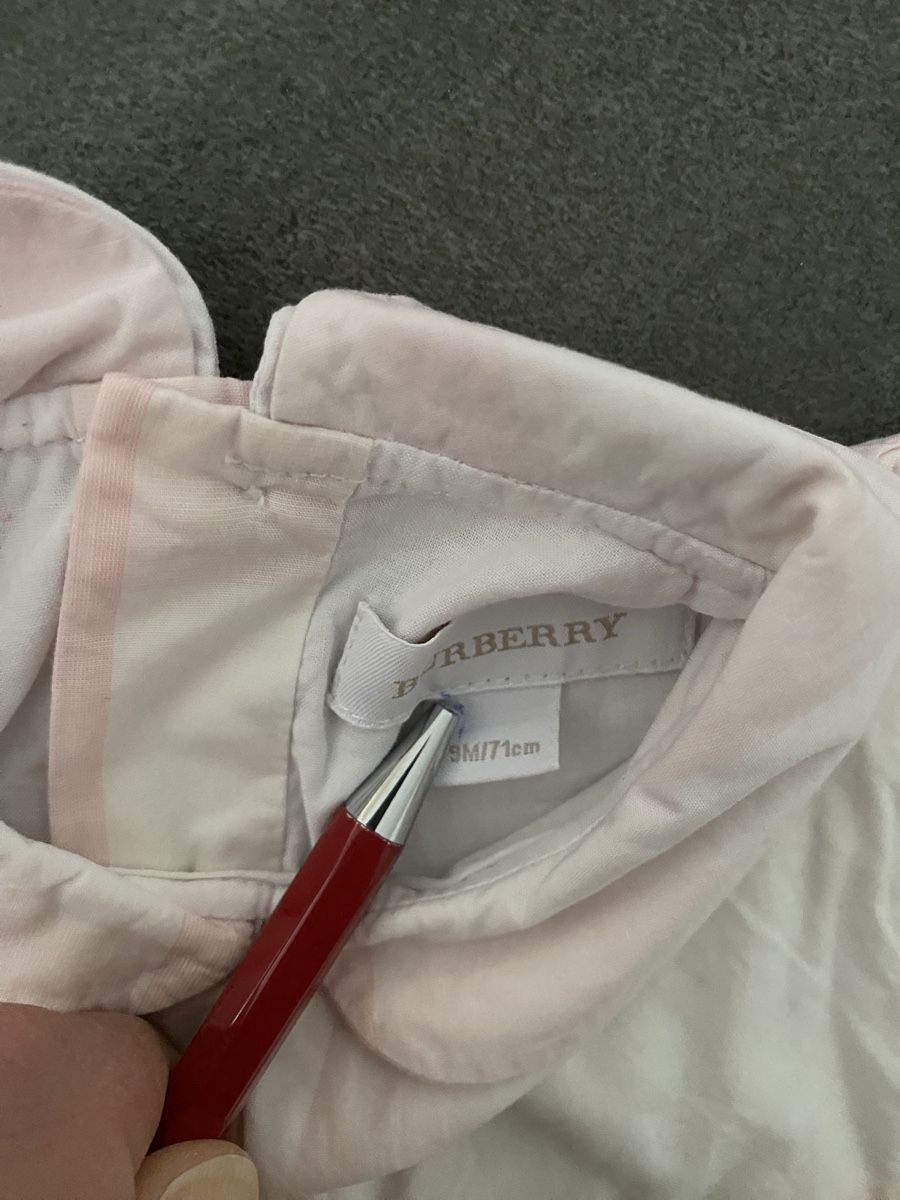 Burberry Camicie, Top & T-shirt: BURBERRY Kids – Usato da Grenchen venduto da O.r.i.g. 2
