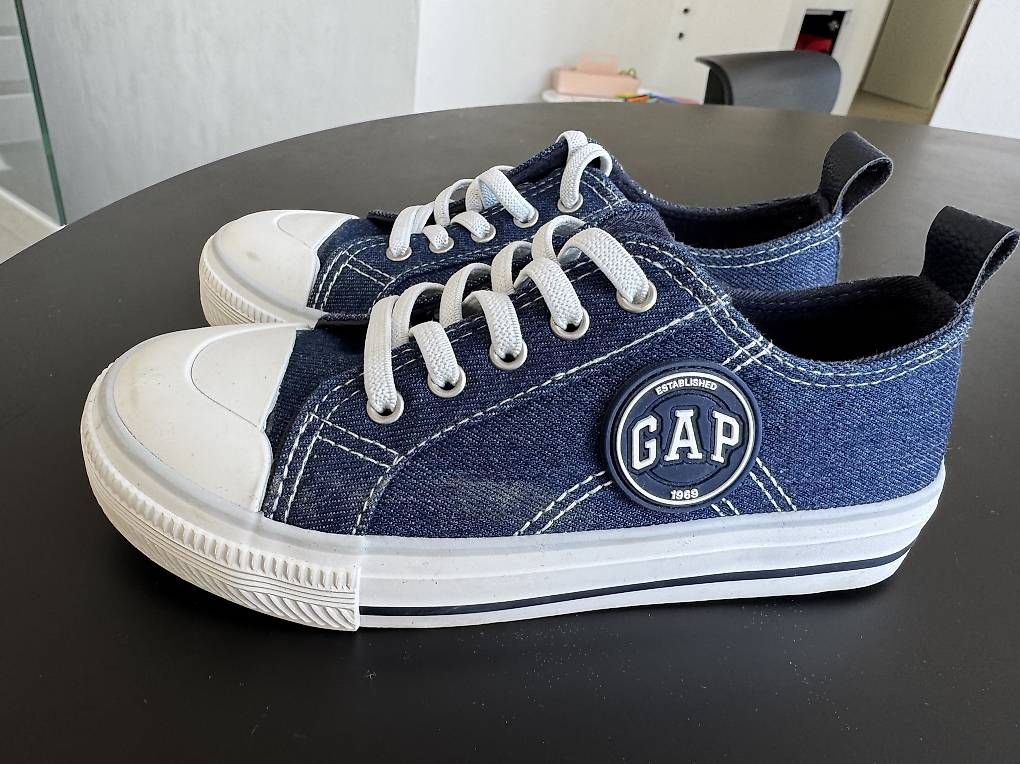 Scarpe per ragazzi: Schuhe GAP Grösse 30 – Usato da Uznach venduto da Drafensteiner 2