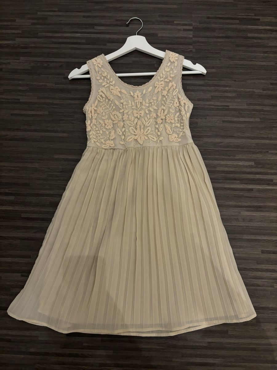 Vila Vestiti & Gonne: Kleid – Nuovo (secondo la descrizione) da Sumiswald venduto da fid_v269