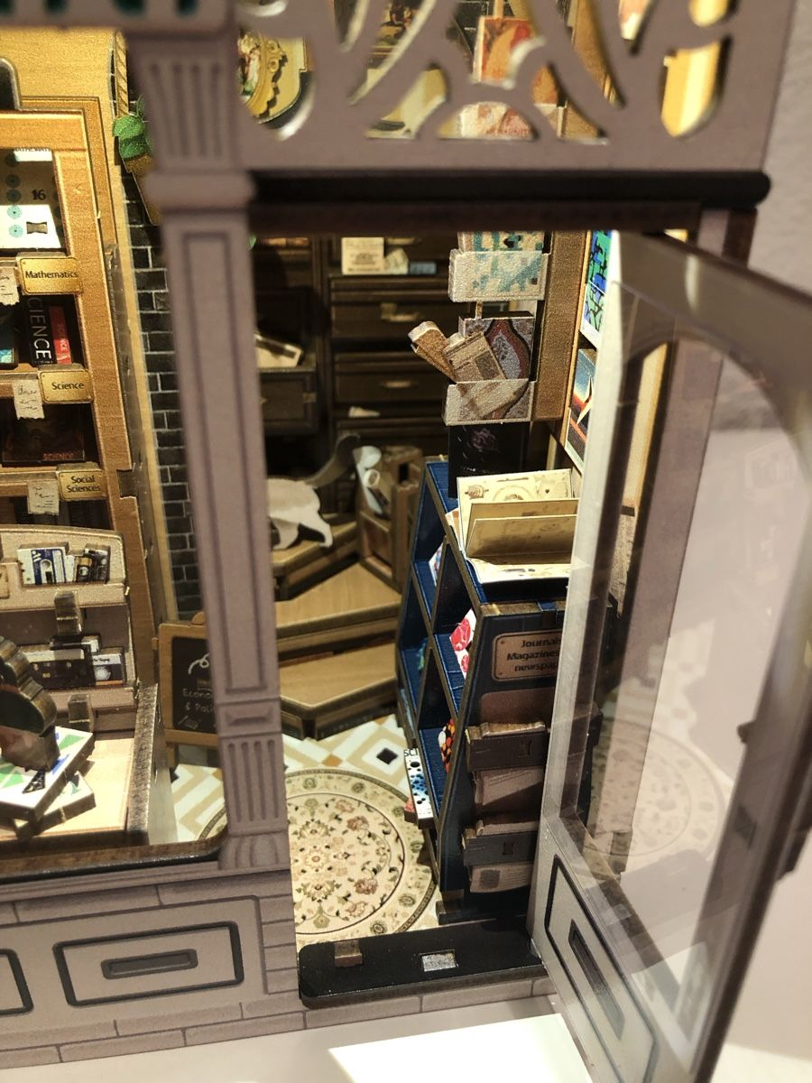 Tutte le decorazioni: The Scholar's Bookstore - Book Nook – Usato da Zollikofen venduto da DelNero 2